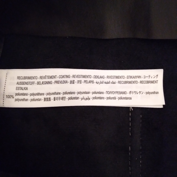 🎁 Zara Faux Leather Mini Skirt, Black w/ White Stitching, Pockets Front Buttons - Picture 9 of 13